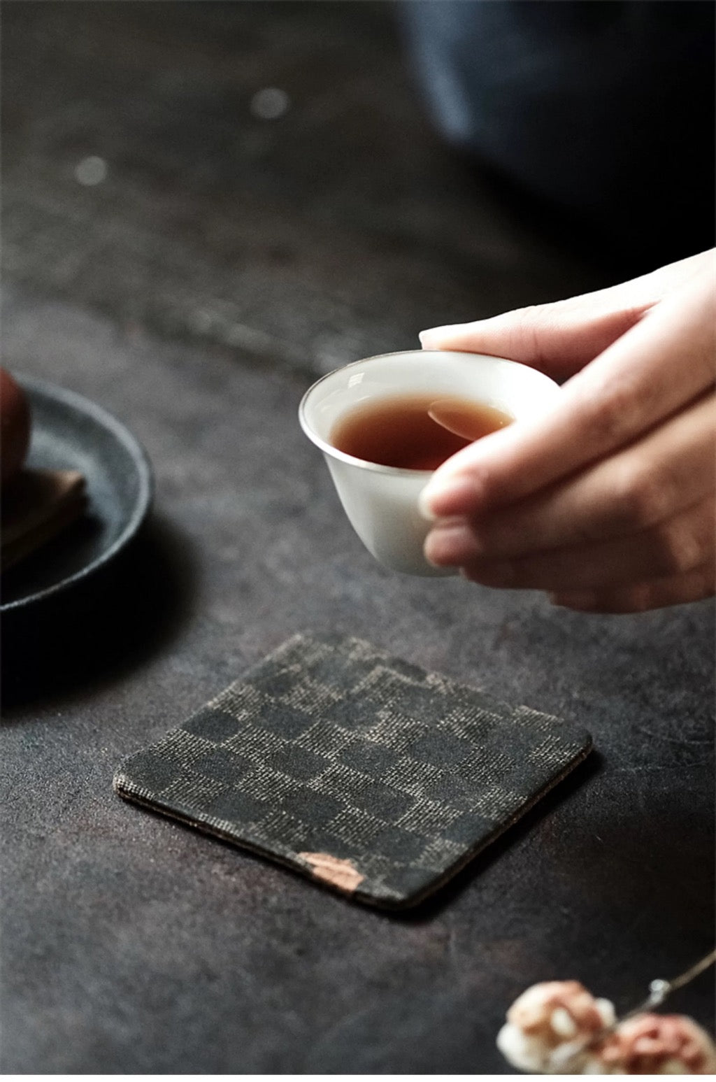 Handmade non-legacy fabric plaid Xiangyun yarn silk handmade retro coaster fabric tea mat tea tray insulation pad